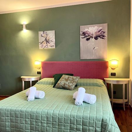 Welcome Traveller Frida'S Rooms Caprino Veronese Bagian luar foto