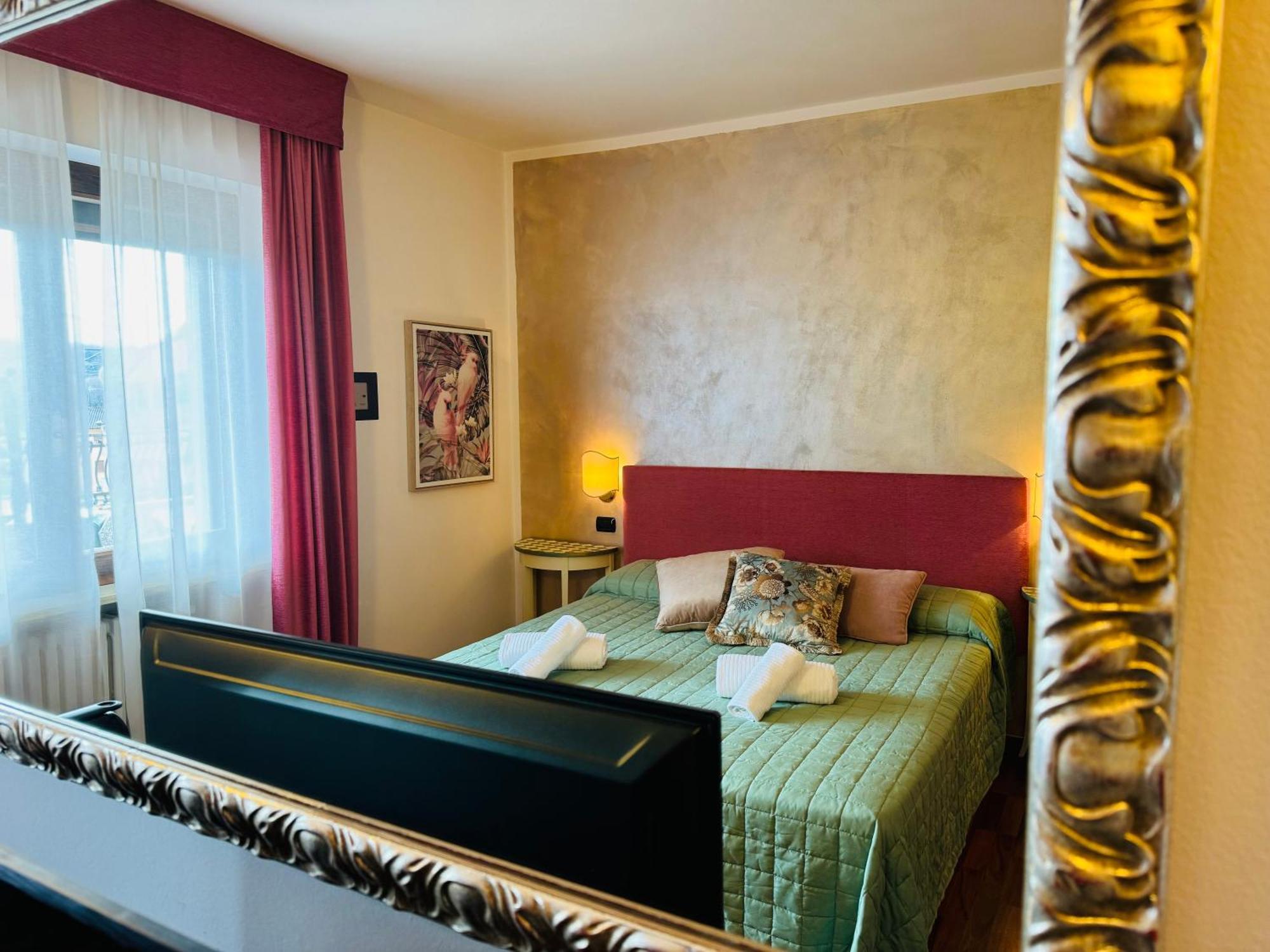 Welcome Traveller Frida'S Rooms Caprino Veronese Bagian luar foto