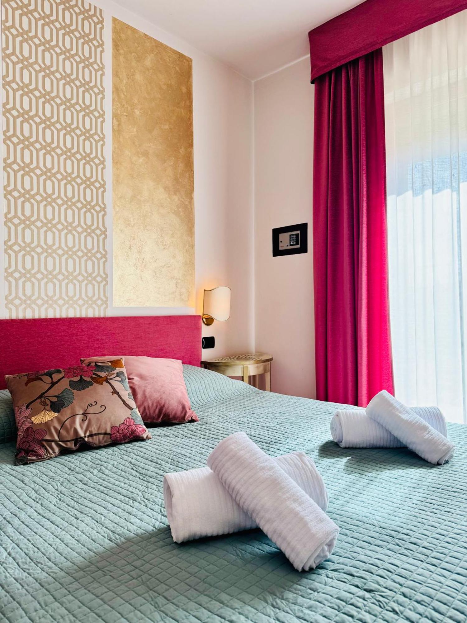 Welcome Traveller Frida'S Rooms Caprino Veronese Bagian luar foto