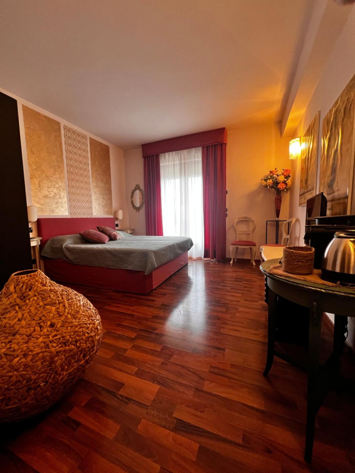 Welcome Traveller Frida'S Rooms Caprino Veronese Bagian luar foto