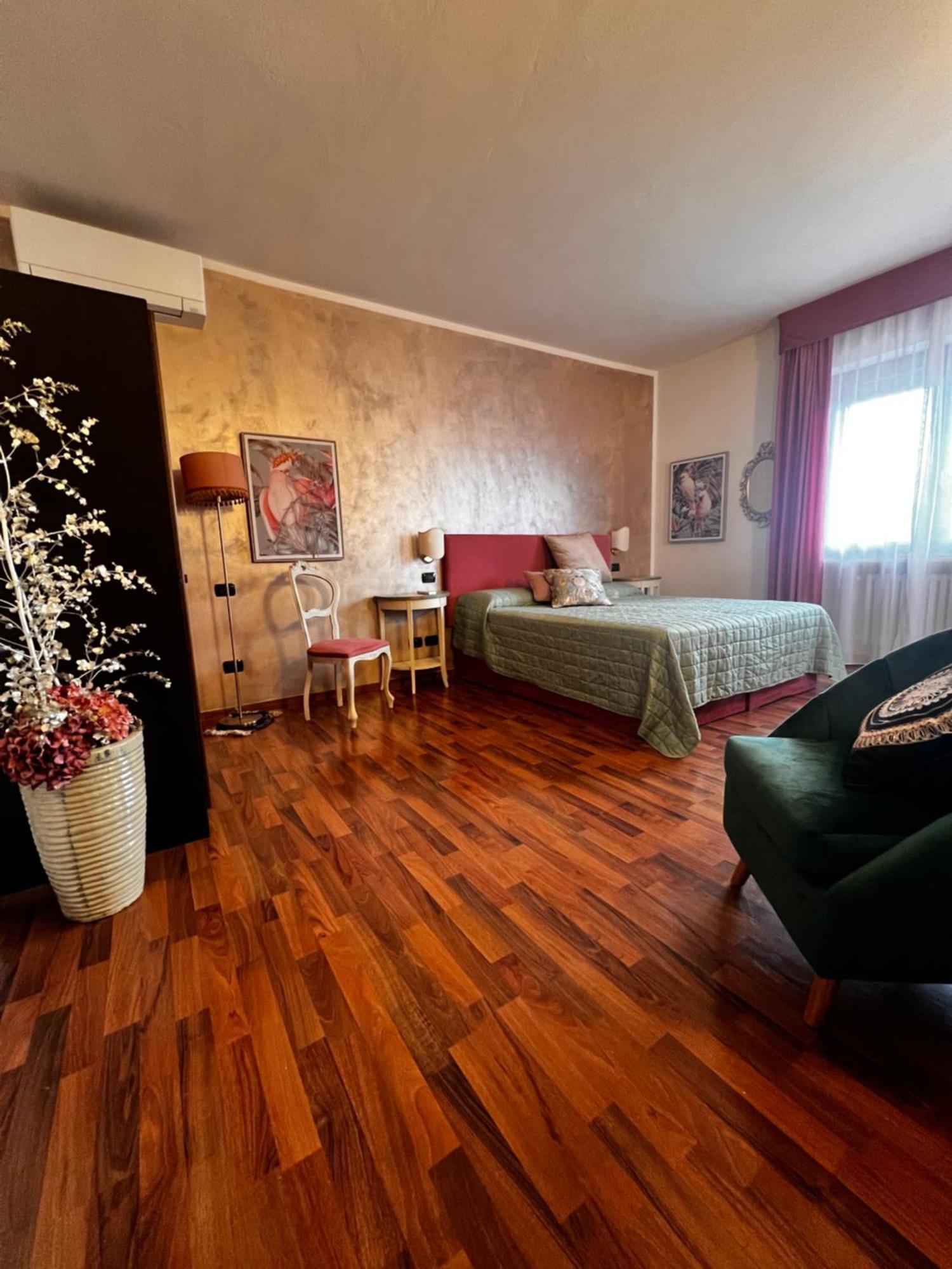 Welcome Traveller Frida'S Rooms Caprino Veronese Bagian luar foto
